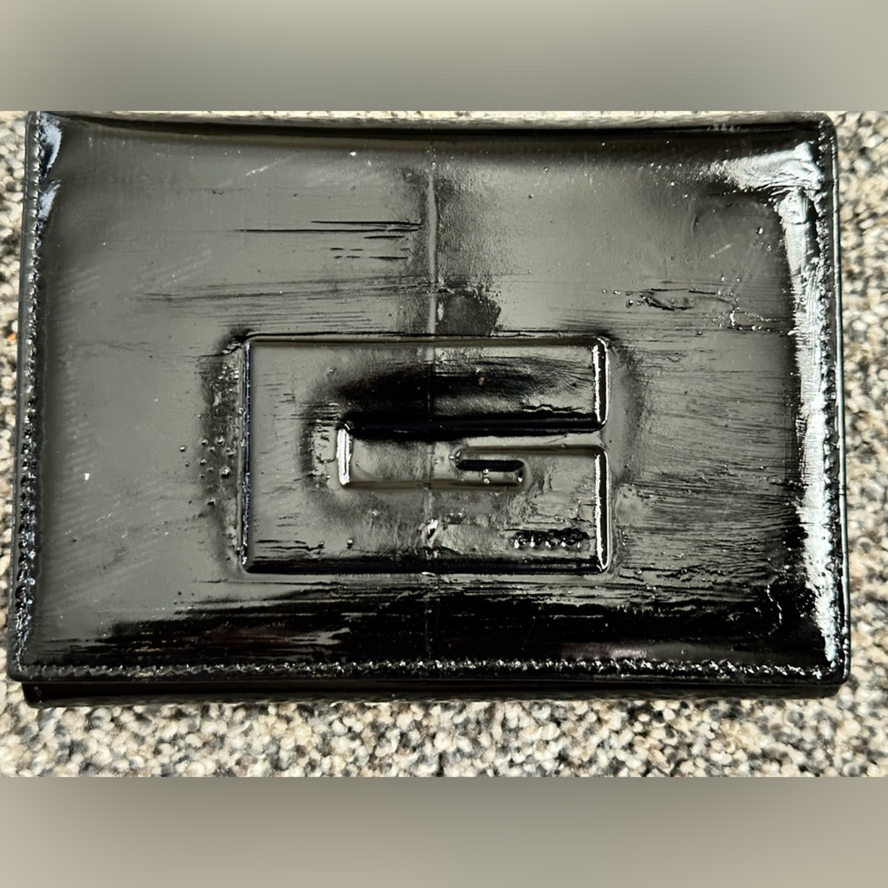 Gucci Patent Leather Luxury Women’s Wallet.